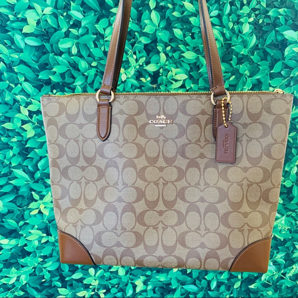 COACH (F29208) SIGNATURE COATED CANVAS ZIP TOP - Picture 5 of 8